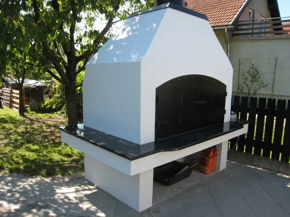 Zunanji kamin s pečjo Peči Kumer